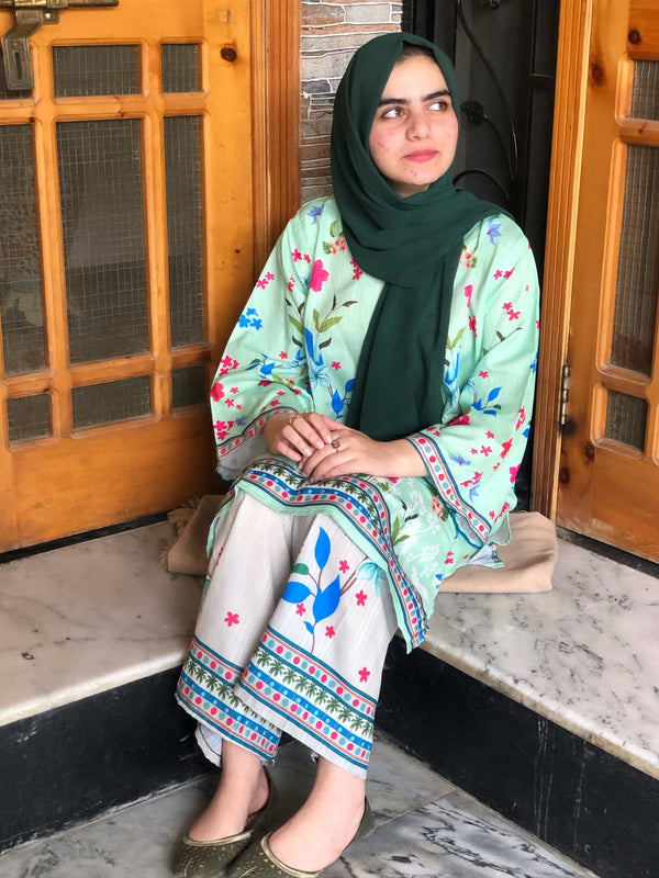 Blossom Glow – Mint Green Attire